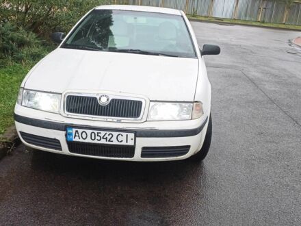 Шкода Октавия 2001 в Ужгороде на Automoto.ua Белый Шкода Октавия, объемом двигателя 1.6 л и пробегом 541 тыс. км за 2500 $, фото 1 на Automoto.ua