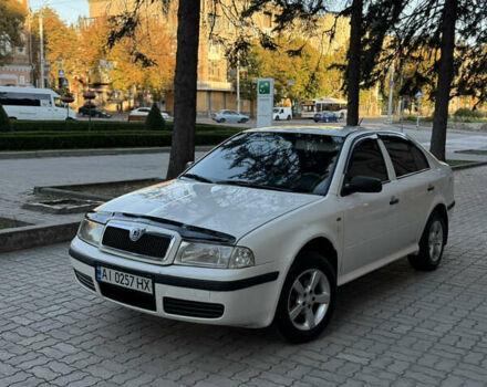Белый Шкода Октавия, объемом двигателя 1.6 л и пробегом 380 тыс. км за 2450 $, фото 1 на Automoto.ua