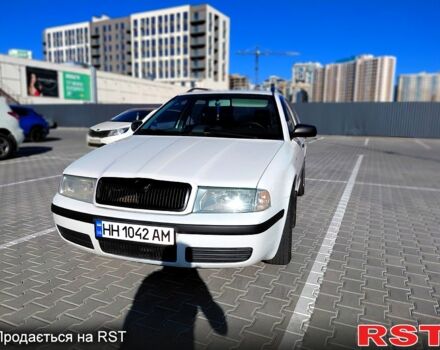 Белый Шкода Октавия, объемом двигателя 1.6 л и пробегом 300 тыс. км за 3200 $, фото 1 на Automoto.ua