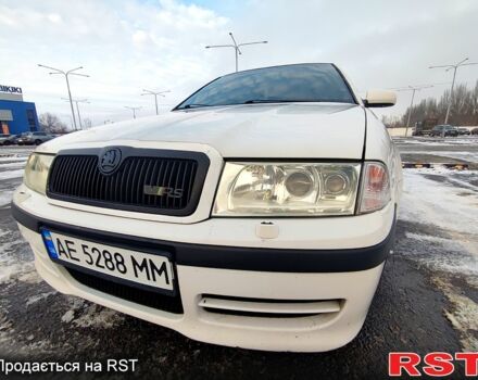 Белый Шкода Октавия, объемом двигателя 1.8 л и пробегом 270 тыс. км за 5500 $, фото 1 на Automoto.ua