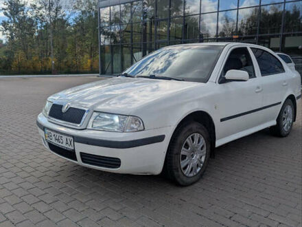 Білий Шкода Октавія, об'ємом двигуна 1.6 л та пробігом 258 тис. км за 4100 $, фото 1 на Automoto.ua