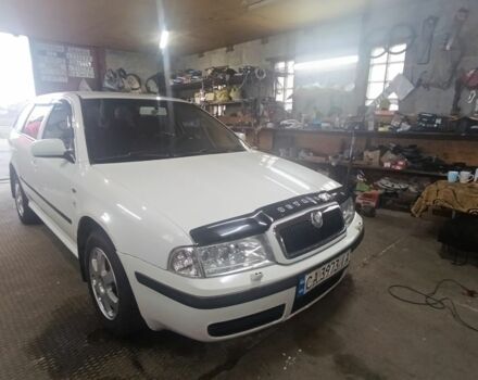 Білий Шкода Октавія, об'ємом двигуна 2 л та пробігом 111 тис. км за 4300 $, фото 1 на Automoto.ua