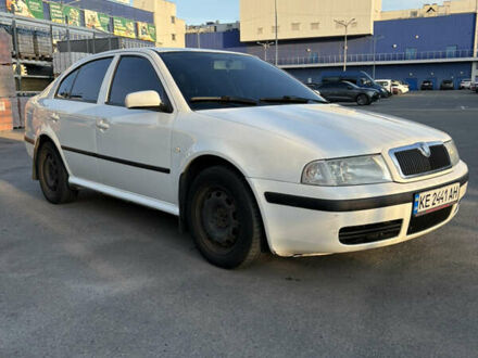 Белый Шкода Октавия, объемом двигателя 1.9 л и пробегом 313 тыс. км за 5500 $, фото 1 на Automoto.ua