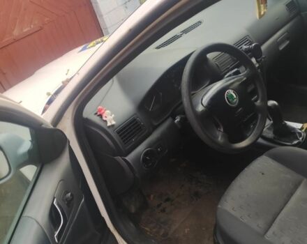 Белый Шкода Октавия, объемом двигателя 0 л и пробегом 3 тыс. км за 1000 $, фото 1 на Automoto.ua