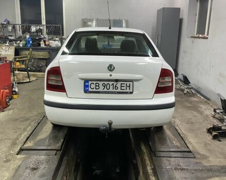 Белый Шкода Октавия, объемом двигателя 1.6 л и пробегом 415 тыс. км за 3450 $, фото 1 на Automoto.ua