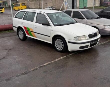 Білий Шкода Октавія, об'ємом двигуна 1.9 л та пробігом 1 тис. км за 2300 $, фото 1 на Automoto.ua