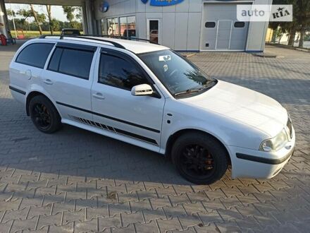 Шкода Октавия 2003 в Хмельницком на Automoto.ua Белый Шкода Октавия, объемом двигателя 1.6 л и пробегом 252 тыс. км за 5750 $, фото 1 на Automoto.ua
