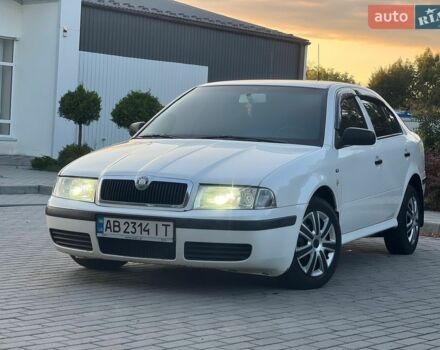 Белый Шкода Октавия, объемом двигателя 1.6 л и пробегом 260 тыс. км за 3650 $, фото 1 на Automoto.ua