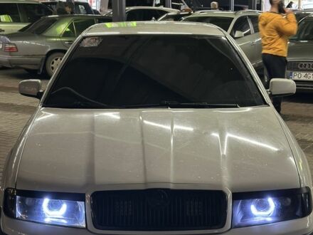 Белый Шкода Октавия, объемом двигателя 1.8 л и пробегом 395 тыс. км за 5500 $, фото 1 на Automoto.ua