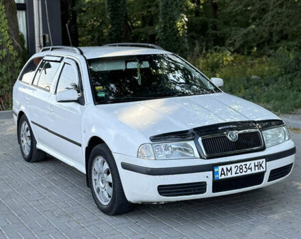 Белый Шкода Октавия, объемом двигателя 1.98 л и пробегом 252 тыс. км за 3800 $, фото 1 на Automoto.ua