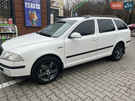Шкода Октавия 2005 в Черновцах на Automoto.ua Белый Шкода Октавия, объемом двигателя 1.6 л и пробегом 341 тыс. км за 4300 $, фото 1 на Automoto.ua