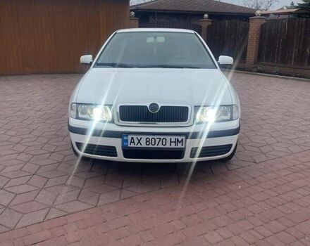 Білий Шкода Октавія, об'ємом двигуна 1.6 л та пробігом 300 тис. км за 5450 $, фото 1 на Automoto.ua
