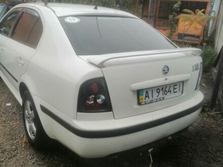 Белый Шкода Октавия, объемом двигателя 1.8 л и пробегом 250 тыс. км за 4300 $, фото 1 на Automoto.ua