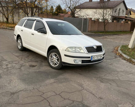 Белый Шкода Октавия, объемом двигателя 1.6 л и пробегом 262 тыс. км за 5699 $, фото 1 на Automoto.ua