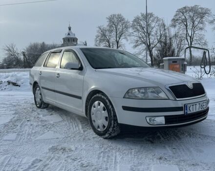 Белый Шкода Октавия, объемом двигателя 1.9 л и пробегом 374 тыс. км за 2950 $, фото 1 на Automoto.ua