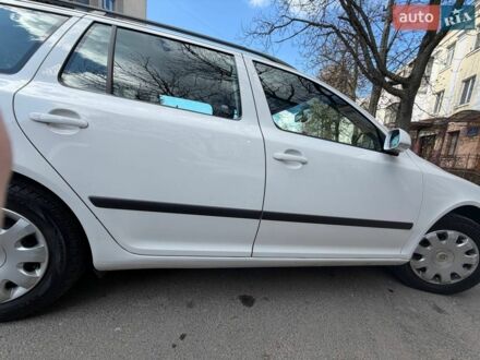 Білий Шкода Октавія, об'ємом двигуна 1.6 л та пробігом 149 тис. км за 6200 $, фото 1 на Automoto.ua