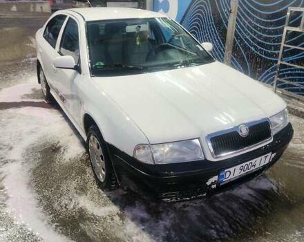Белый Шкода Октавия, объемом двигателя 1.6 л и пробегом 254 тыс. км за 4300 $, фото 1 на Automoto.ua