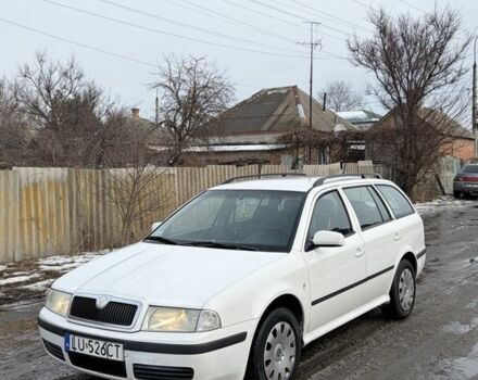 Білий Шкода Октавія, об'ємом двигуна 2 л та пробігом 300 тис. км за 1900 $, фото 1 на Automoto.ua