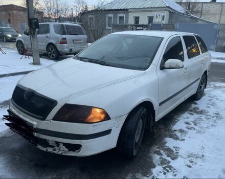 Белый Шкода Октавия, объемом двигателя 1.8 л и пробегом 250 тыс. км за 2000 $, фото 1 на Automoto.ua