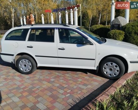 Білий Шкода Октавія, об'ємом двигуна 1.6 л та пробігом 245 тис. км за 4450 $, фото 1 на Automoto.ua