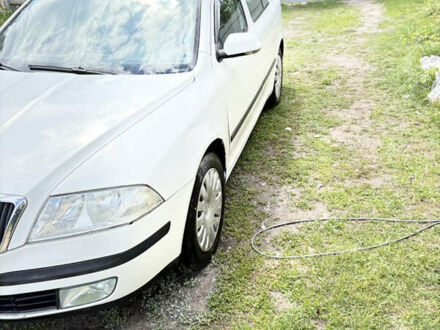 Шкода Октавия 2007 в Киеве на Automoto.ua Белый Шкода Октавия, объемом двигателя 1.9 л и пробегом 300 тыс. км за 5600 $, фото 1 на Automoto.ua