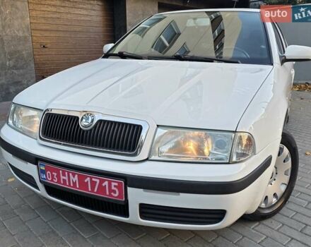 Білий Шкода Октавія, об'ємом двигуна 1.6 л та пробігом 230 тис. км за 4999 $, фото 1 на Automoto.ua