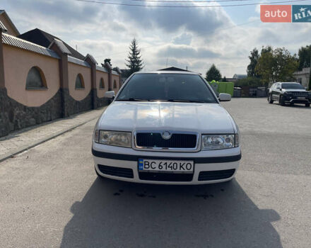 Білий Шкода Октавія, об'ємом двигуна 1.6 л та пробігом 187 тис. км за 4200 $, фото 1 на Automoto.ua