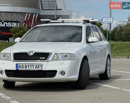 Шкода Октавия 2007 в Киеве на Automoto.ua Белый Шкода Октавия, объемом двигателя 2 л и пробегом 305 тыс. км за 7190 $, фото 1 на Automoto.ua