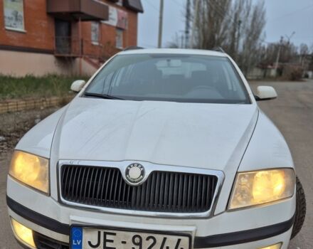 Белый Шкода Октавия, объемом двигателя 1.9 л и пробегом 300 тыс. км за 3000 $, фото 1 на Automoto.ua