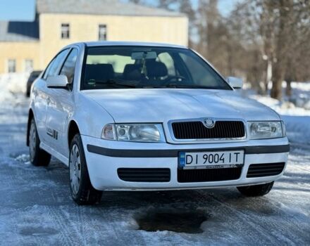 Белый Шкода Октавия, объемом двигателя 1.6 л и пробегом 255 тыс. км за 4299 $, фото 1 на Automoto.ua