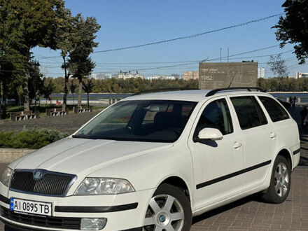 Белый Шкода Октавия, объемом двигателя 1.9 л и пробегом 225 тыс. км за 6500 $, фото 1 на Automoto.ua