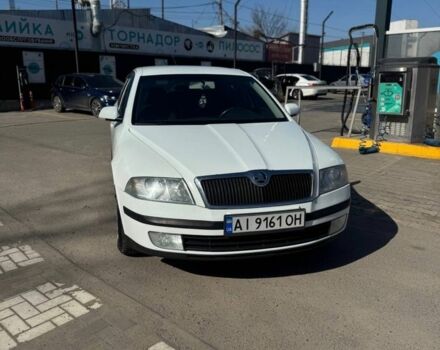 Белый Шкода Октавия, объемом двигателя 2 л и пробегом 250 тыс. км за 4500 $, фото 1 на Automoto.ua