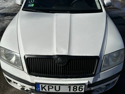 Белый Шкода Октавия, объемом двигателя 1.8 л и пробегом 2 тыс. км за 2100 $, фото 1 на Automoto.ua