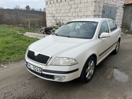 Білий Шкода Октавія, об'ємом двигуна 2 л та пробігом 285 тис. км за 2000 $, фото 1 на Automoto.ua