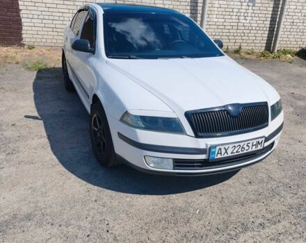Белый Шкода Октавия, объемом двигателя 1.6 л и пробегом 250 тыс. км за 5709 $, фото 1 на Automoto.ua