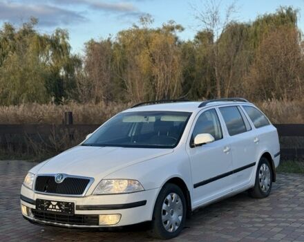 Шкода Октавия 2008 в Славянске на Automoto.ua Белый Шкода Октавия, объемом двигателя 1.9 л и пробегом 188 тыс. км за 2850 $, фото 1 на Automoto.ua