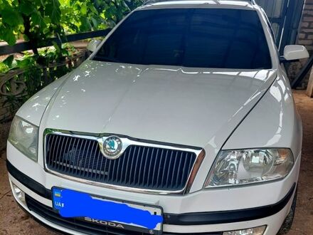 Шкода Октавия 2008 в Днепре (Днепропетровске) на Automoto.ua Белый Шкода Октавия, объемом двигателя 20 л и пробегом 220 тыс. км за 5900 $, фото 1 на Automoto.ua