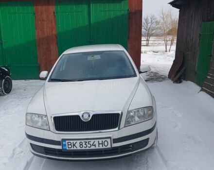 Белый Шкода Октавия, объемом двигателя 2 л и пробегом 284 тыс. км за 6500 $, фото 1 на Automoto.ua