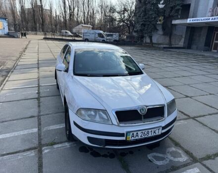 Белый Шкода Октавия, объемом двигателя 1.6 л и пробегом 369 тыс. км за 3050 $, фото 1 на Automoto.ua