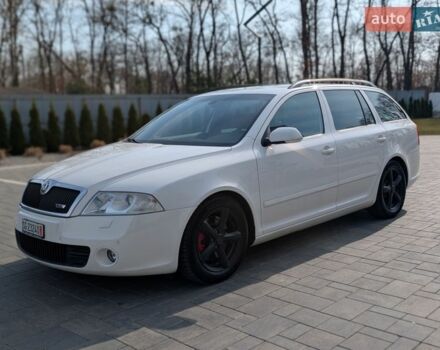 Белый Шкода Октавия, объемом двигателя 1.98 л и пробегом 239 тыс. км за 7450 $, фото 1 на Automoto.ua