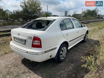 Белый Шкода Октавия, объемом двигателя 1.6 л и пробегом 200 тыс. км за 2350 $, фото 1 на Automoto.ua