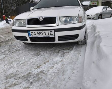 Белый Шкода Октавия, объемом двигателя 1.6 л и пробегом 246 тыс. км за 5000 $, фото 1 на Automoto.ua