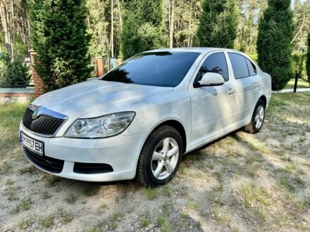 Шкода Октавия 2008 в Лебедине на Automoto.ua Белый Шкода Октавия, объемом двигателя 1.6 л и пробегом 319 тыс. км за 7100 $, фото 1 на Automoto.ua