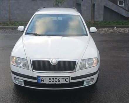 Білий Шкода Октавія, об'ємом двигуна 1.6 л та пробігом 236 тис. км за 6500 $, фото 1 на Automoto.ua