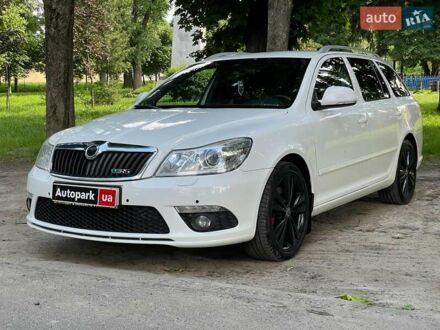 Шкода Октавия 2009 в Киеве на Automoto.ua Белый Шкода Октавия, объемом двигателя 2 л и пробегом 335 тыс. км за 8290 $, фото 1 на Automoto.ua