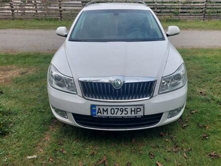 Белый Шкода Октавия, объемом двигателя 1.9 л и пробегом 313 тыс. км за 8000 $, фото 1 на Automoto.ua