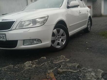 Белый Шкода Октавия, объемом двигателя 1.6 л и пробегом 280 тыс. км за 7600 $, фото 1 на Automoto.ua