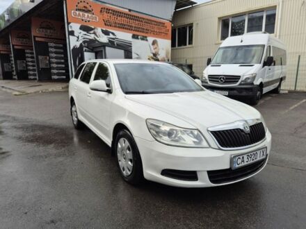 Шкода Октавія 2009 у Умани на Automoto.ua Білий Шкода Октавія, об'ємом двигуна 1.6 л та пробігом 252 тис. км за 7750 $, фото 1 на Automoto.ua