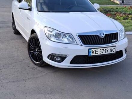 Шкода Октавия 2009 в Покровском на Automoto.ua Белый Шкода Октавия, объемом двигателя 1.98 л и пробегом 210 тыс. км за 9000 $, фото 1 на Automoto.ua