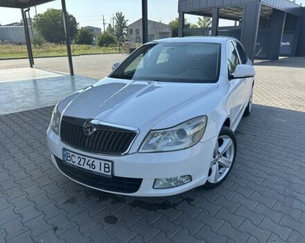 Белый Шкода Октавия, объемом двигателя 1.6 л и пробегом 254 тыс. км за 7289 $, фото 1 на Automoto.ua